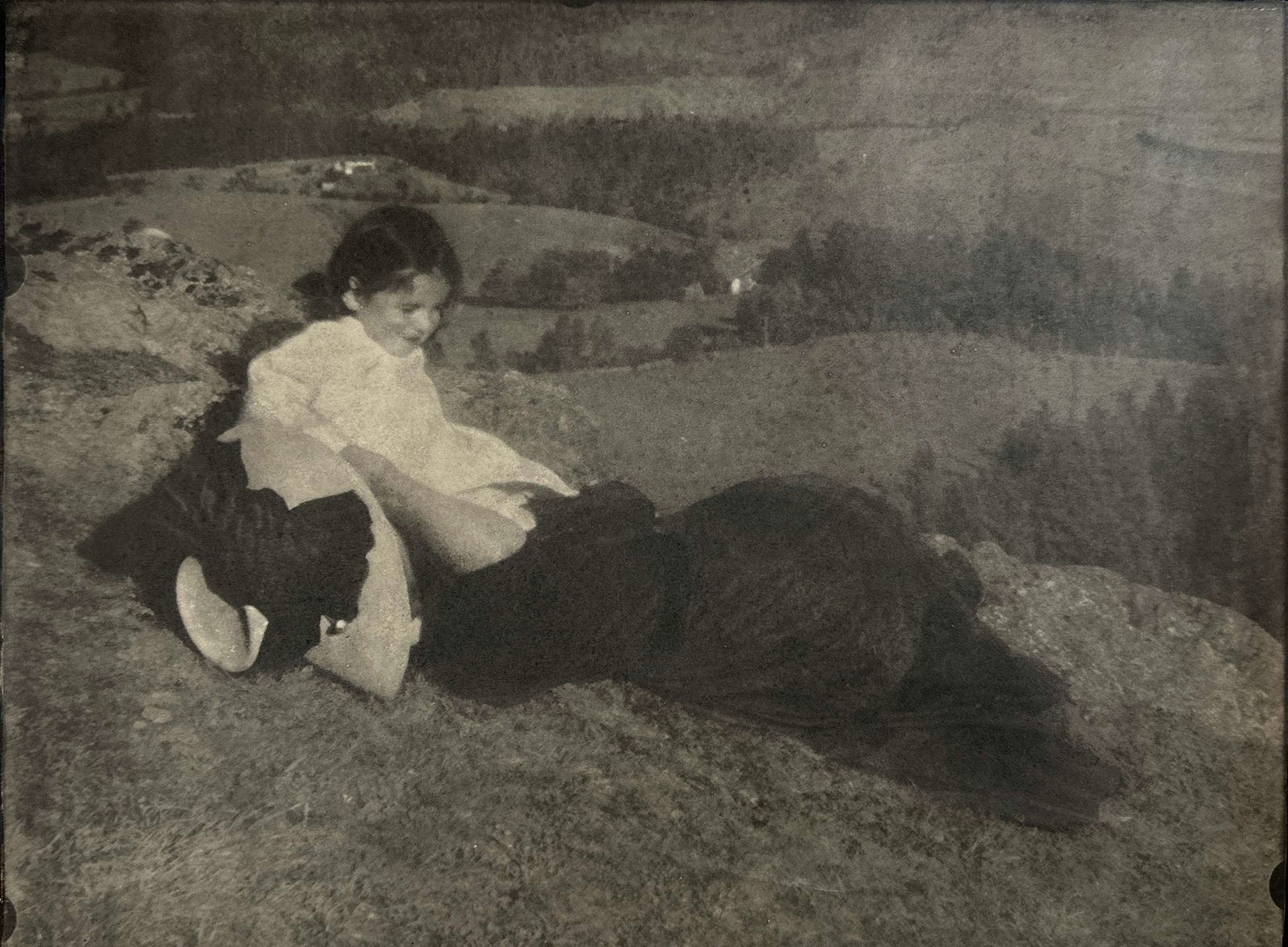 Heinrich Kühn, Lotte and Miss Mary, Mountain View, 1910