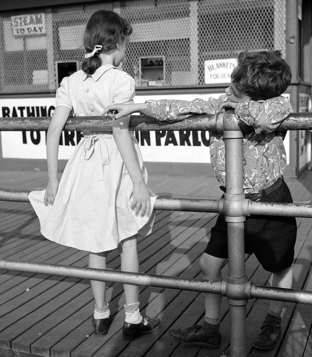 Martin Elkort, Puppy Love, Coney Island Boardwalk, Brooklyn, NY, 1950 (Printed Later)