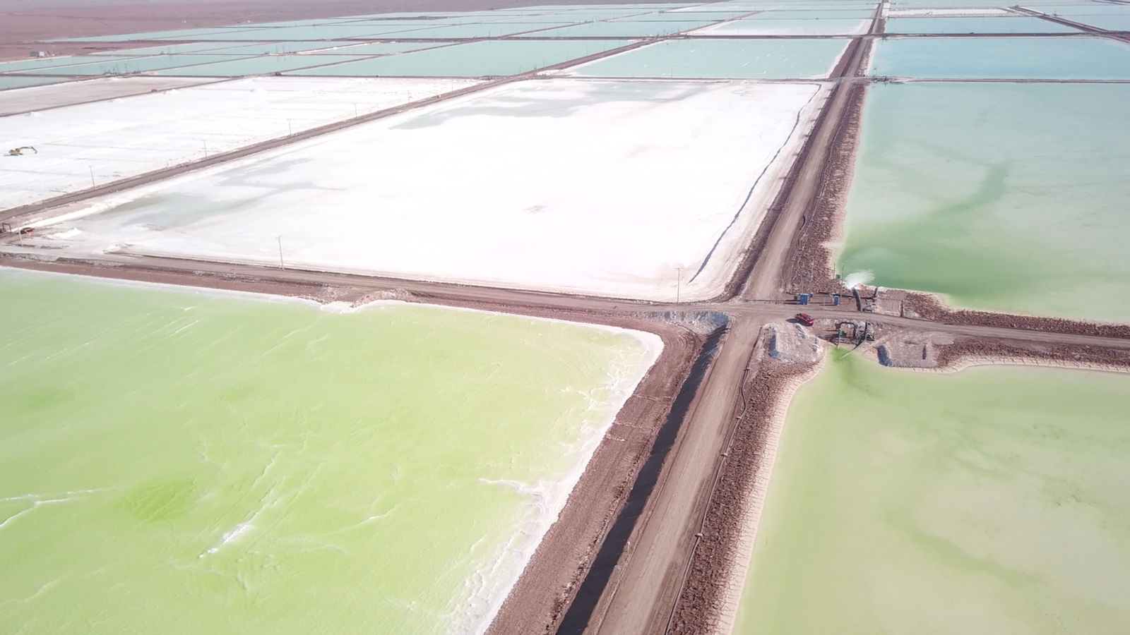 Melanie Smith, María Elena, 2018