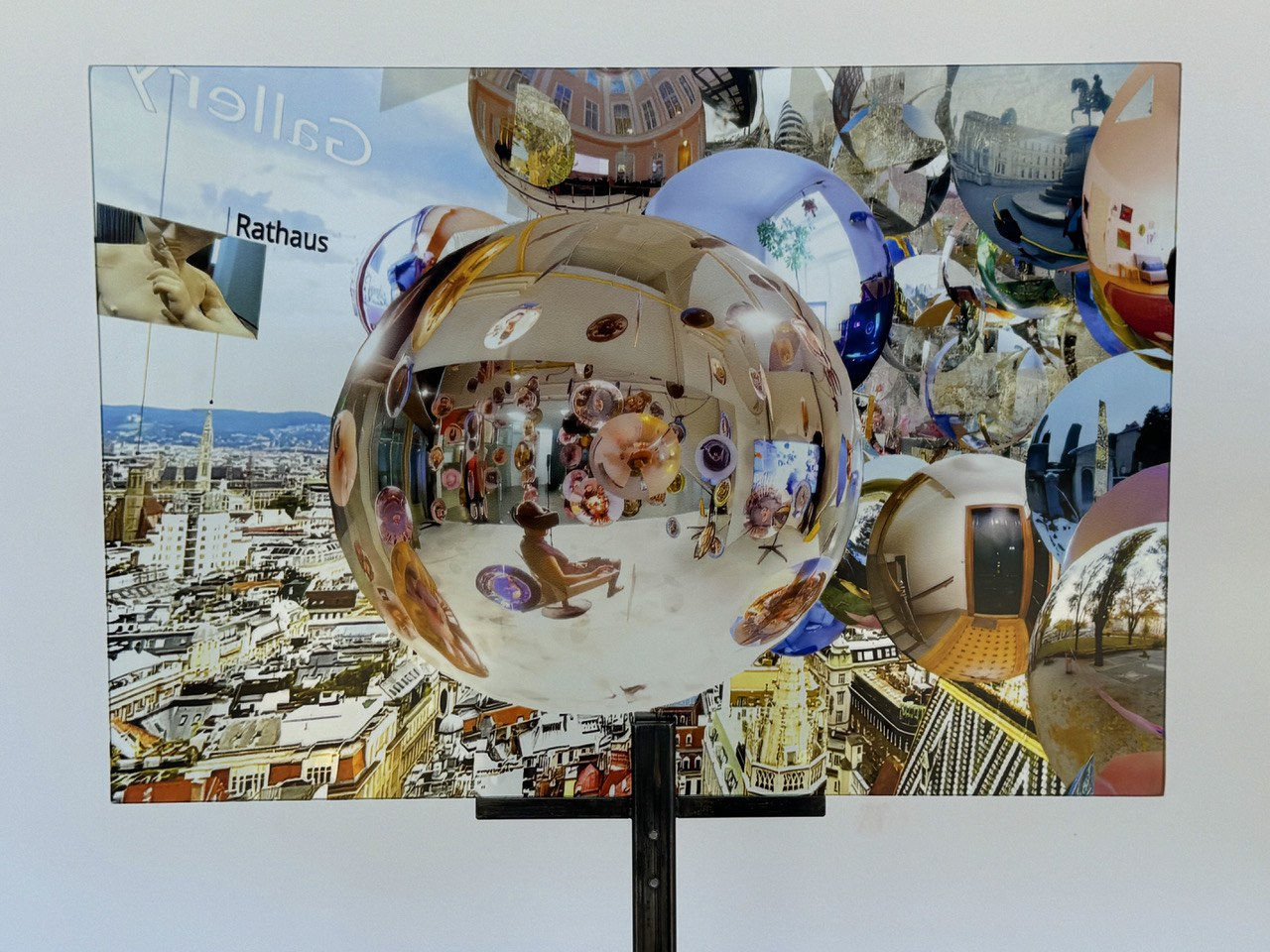 Luc Courchesne, Wien Chiaroscuro – Extrait Niveau 0, Museumsquartier (version 16.5 x 24), 2025