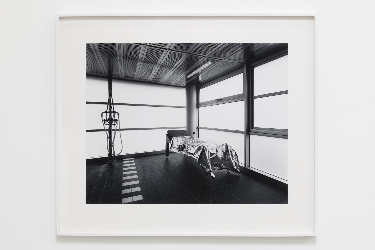 Lynne Cohen, Spa (III), 1993