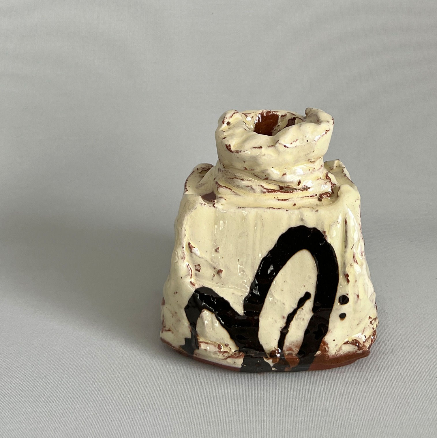 Dylan Bowen, Cut-sided Shape, 2024