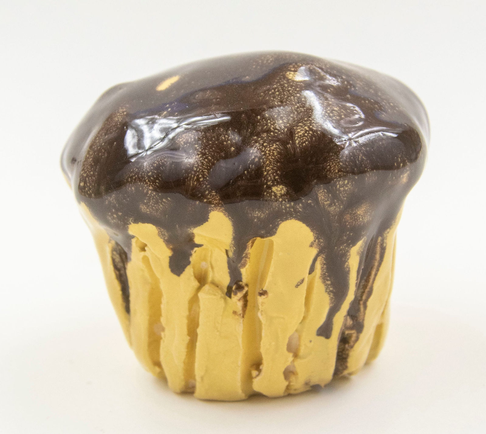 Reniel Del Rosario, Sturtevant Store Object: Pastry Case 2, 2023