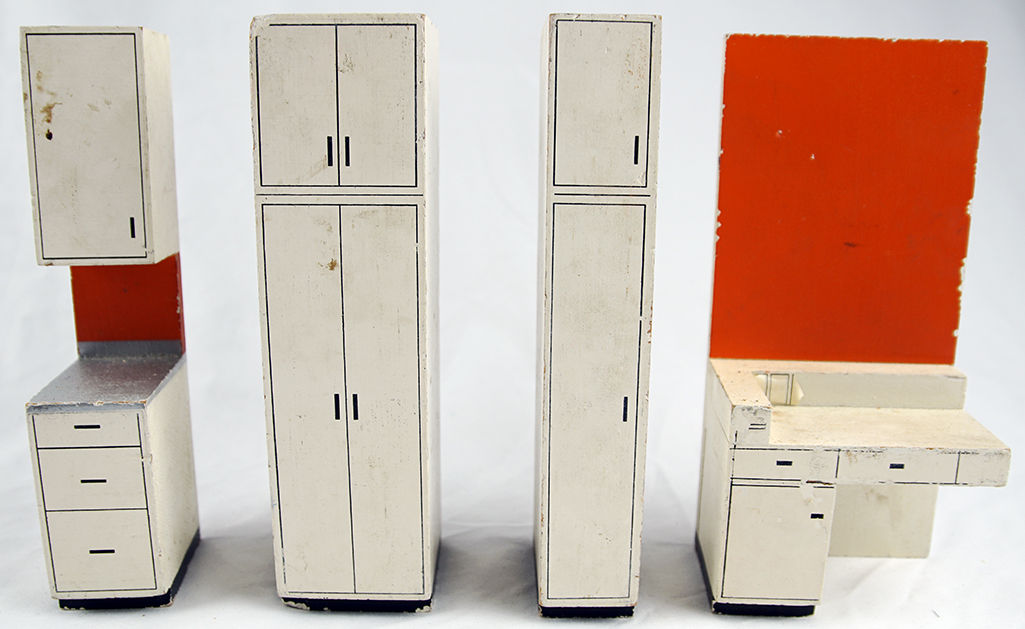 GE salesman's model kitchen kit. Kitchen models