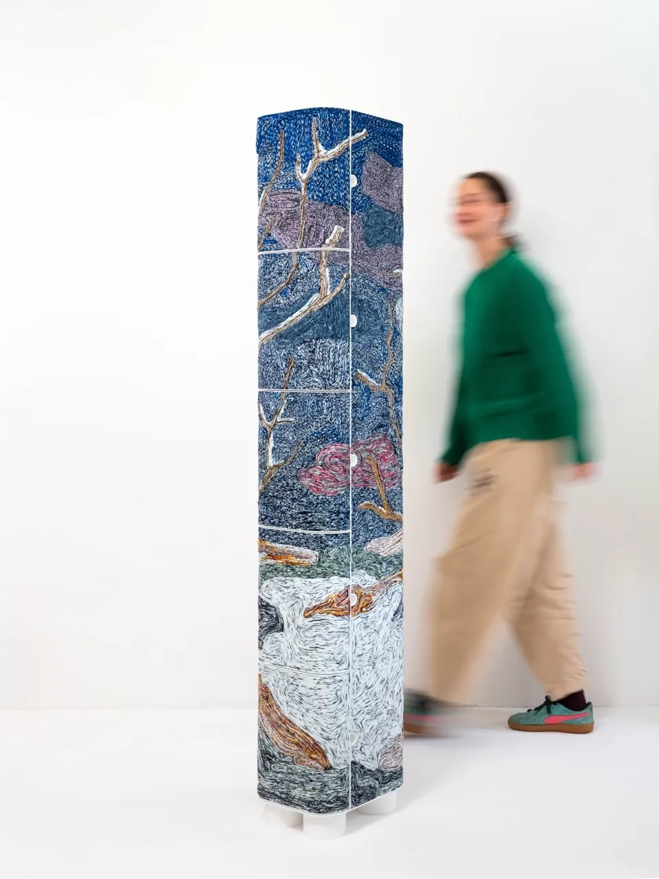 Simone Post, Frozen mists column