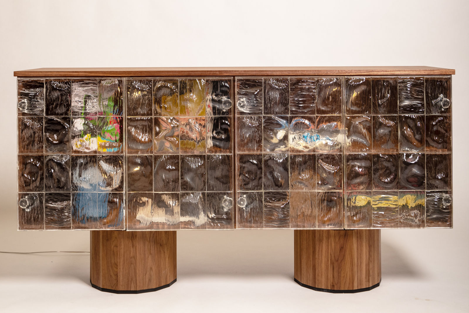 REM Atelier, Transparent cabinet