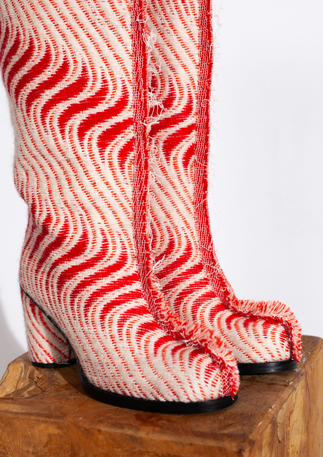 Kelly Konings, Boots round heel - red