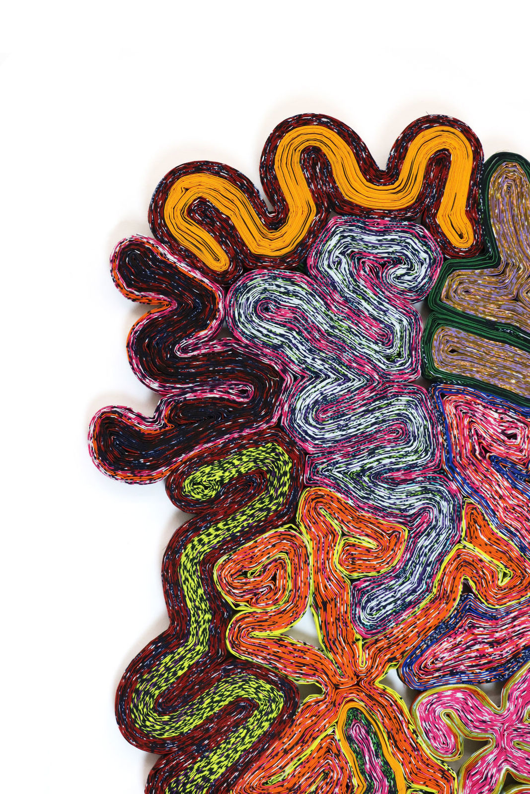 Simone Post, Flowerfield - Pink Totem