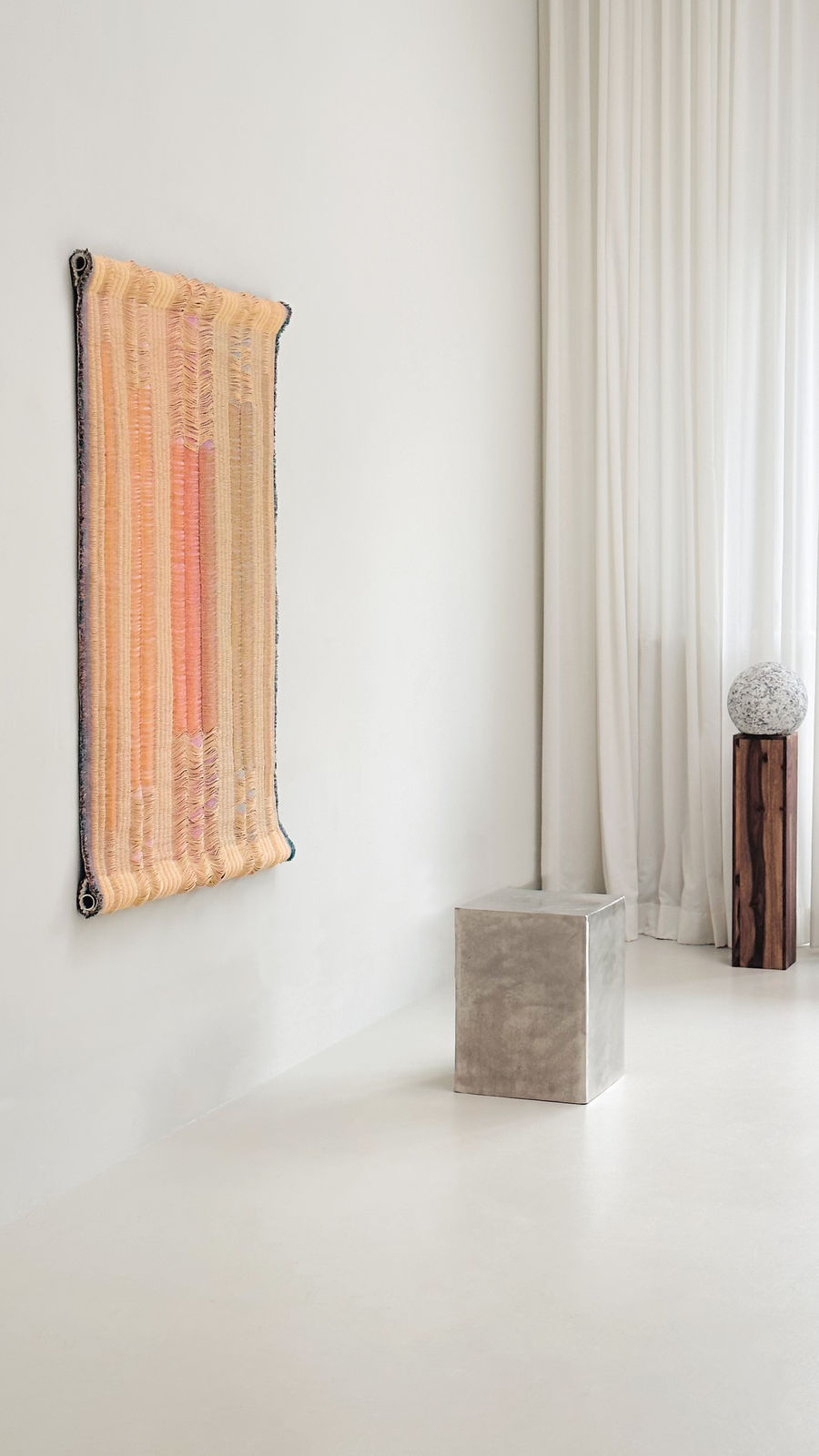 Mae Engelgeer, VIVID