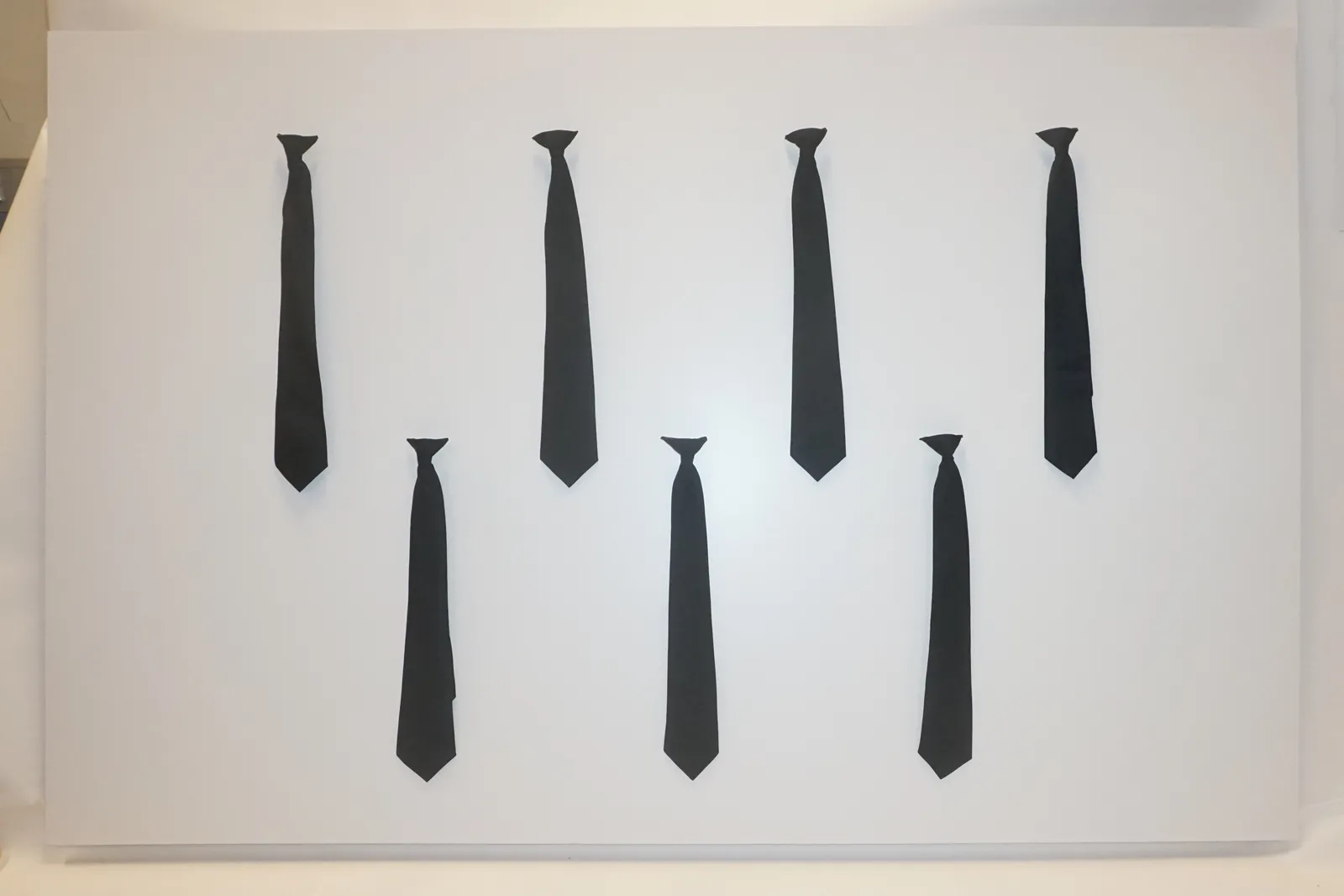 Thordur Hans, The men's choir in the wall