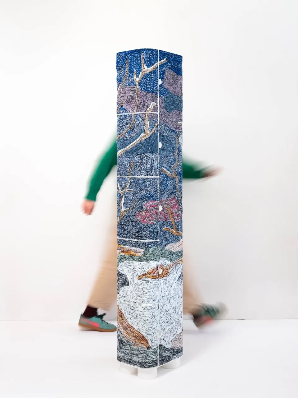 Simone Post, Frozen mists column