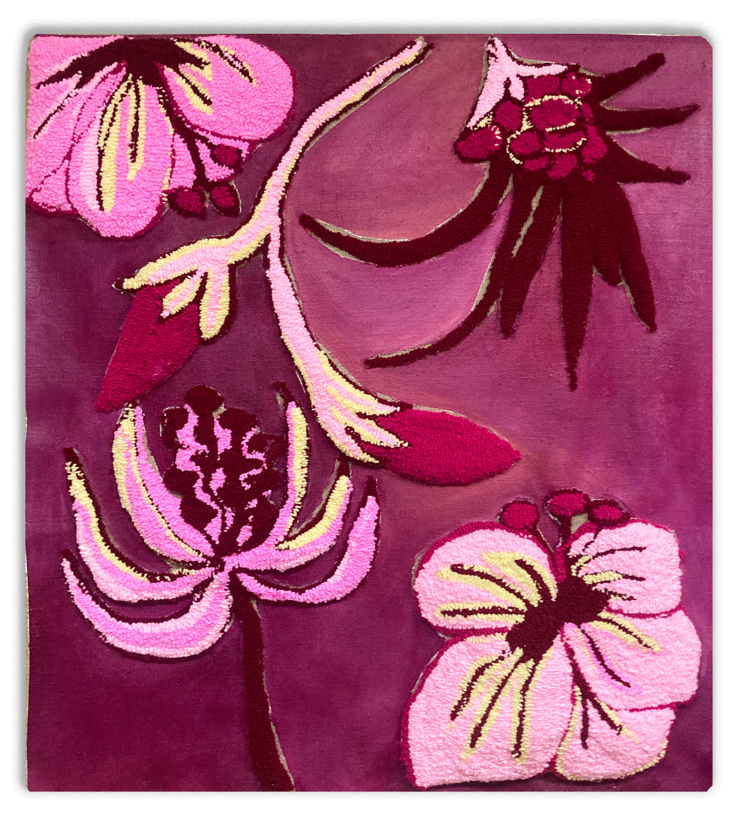 Lisette van Hoogenhuyze, Violets don’t stain, they die