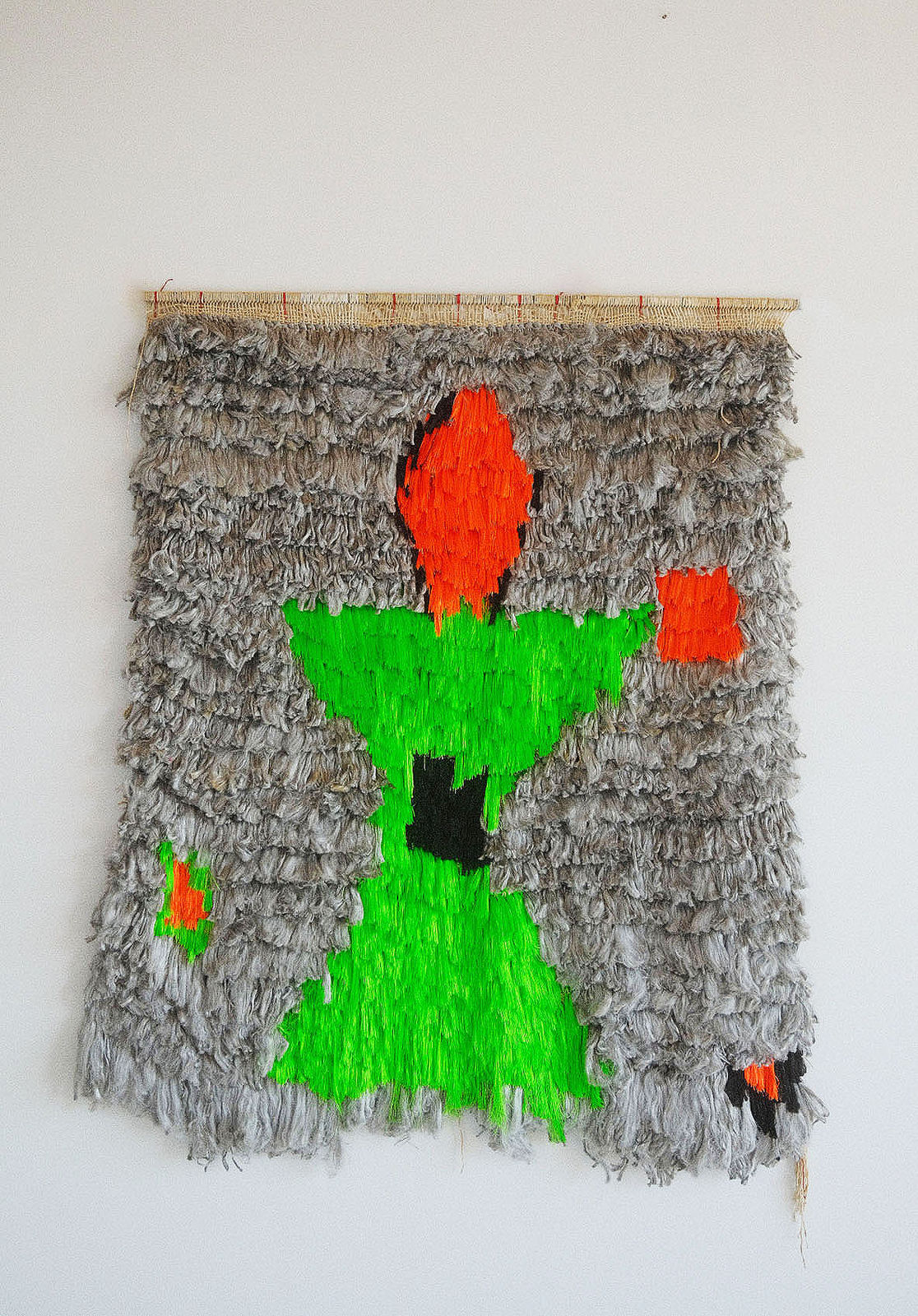 Joana Schneider, Broderi