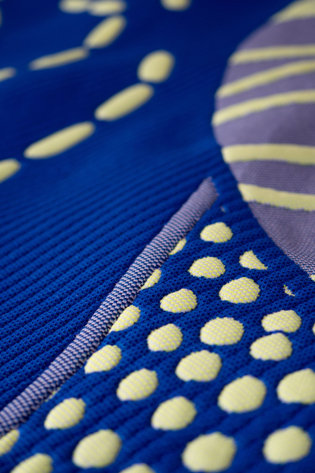 Kiki van Eijk, Raku knit bench