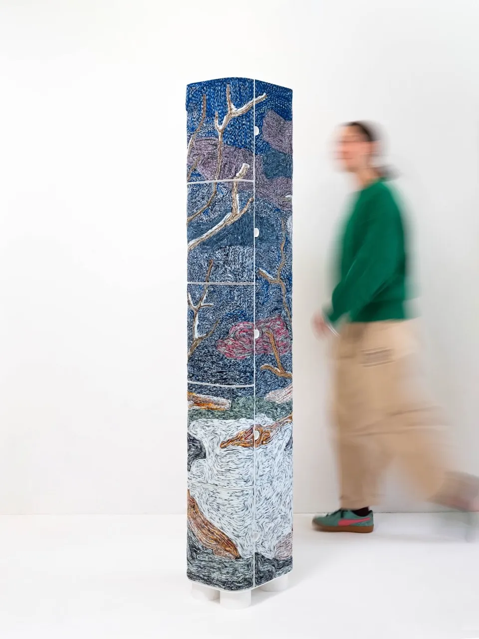 Simone Post, Frozen mists column