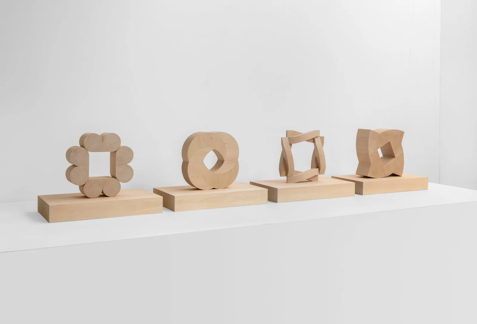 Paul de Monchaux, Compass, 2020