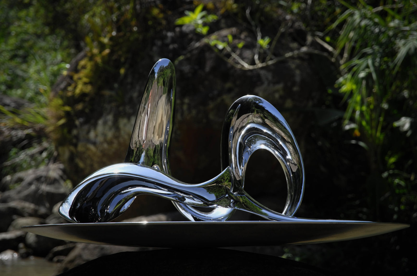 Iutian Tsai 蔡育田, Flow with the Spirit of Water (L) 水作精神玉作魂 (大), 2020