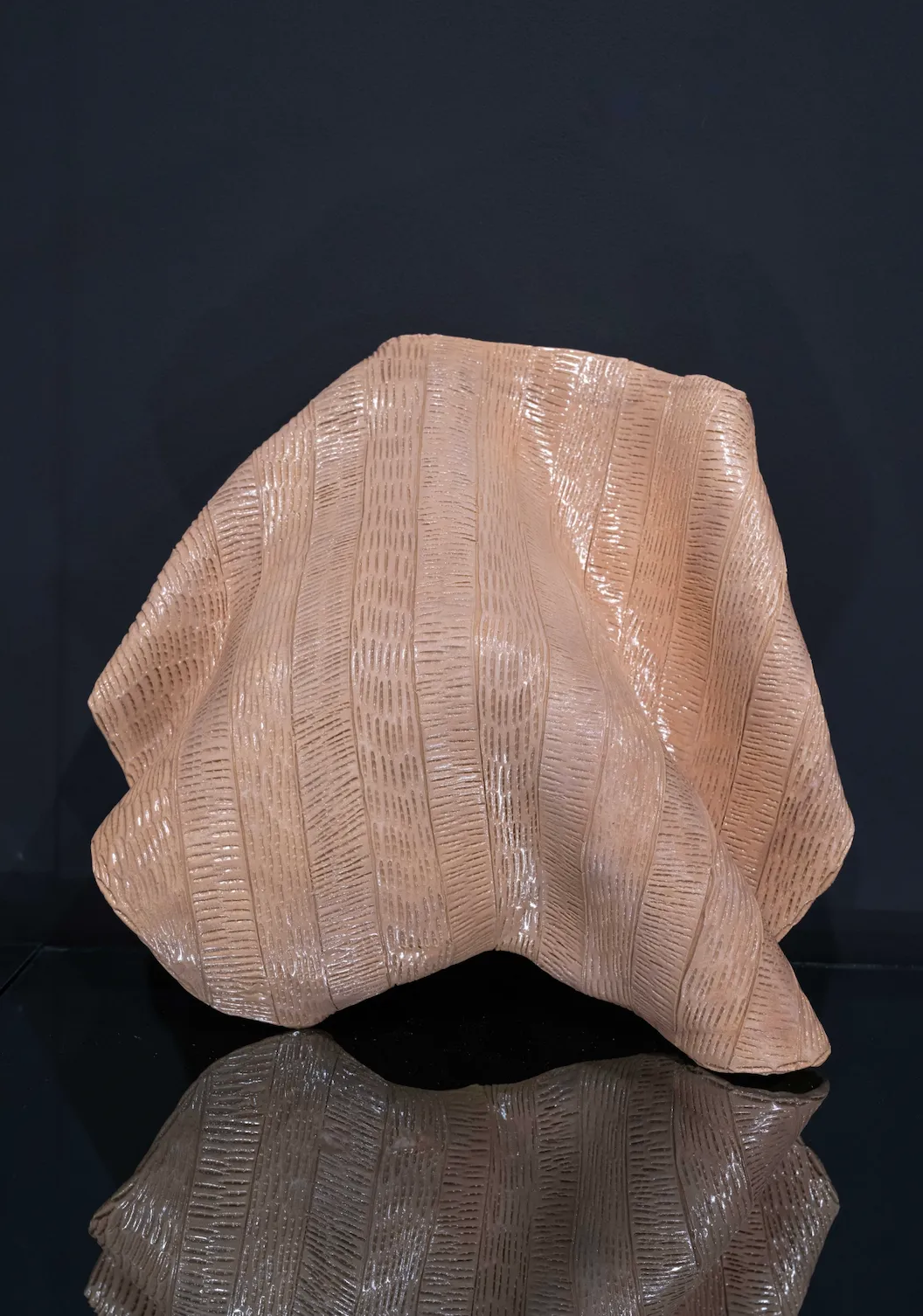 Nujoom Alghanem, Textualizing the clay تحويل الطين إلى نص, 2024