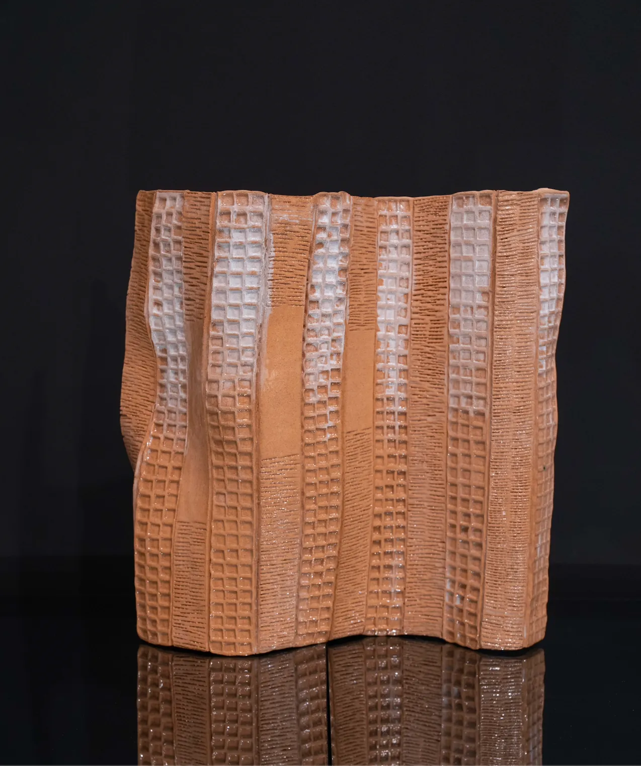 Nujoom Alghanem, Texture of a present city نسيج لمدينة حاضرة, 2024