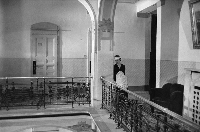 Paul Ickovic, Chambermaid, Prague, 1990