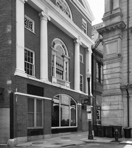 John Woolf, City Hall Avenue, 2007