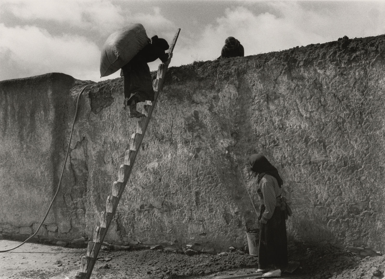 Richard Yee, Workers #2, Sichuan, China, 1998