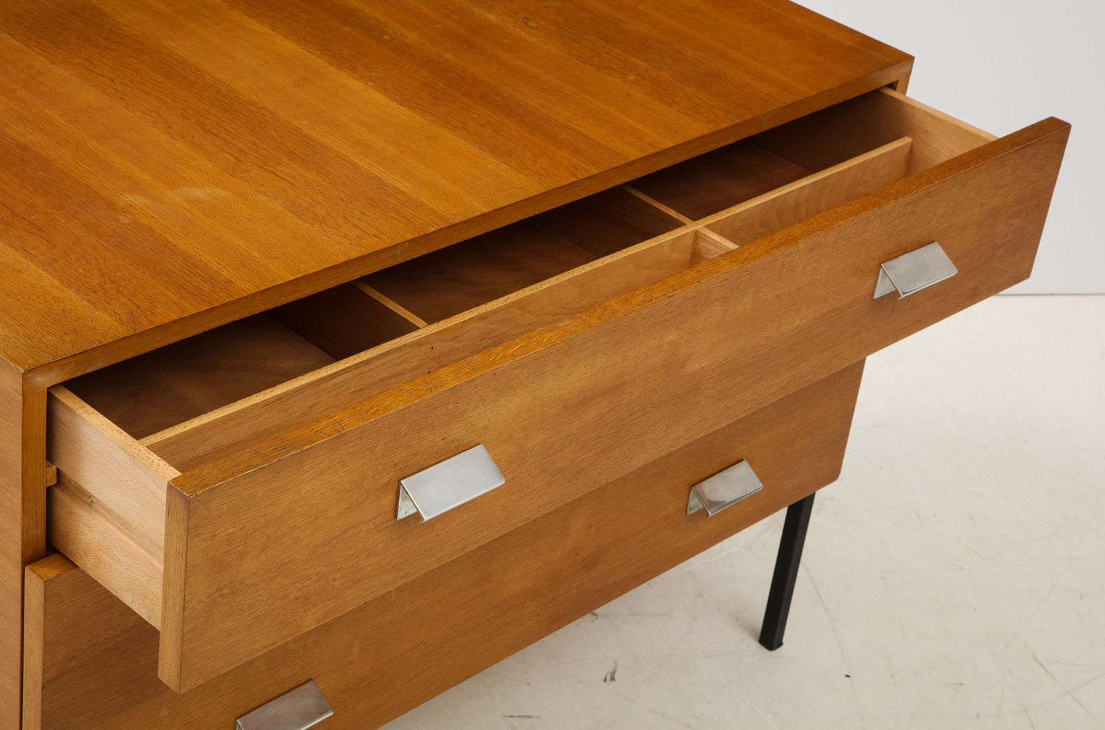 Andre Monpoix, Rare Mondel 812 Chest of Drawers