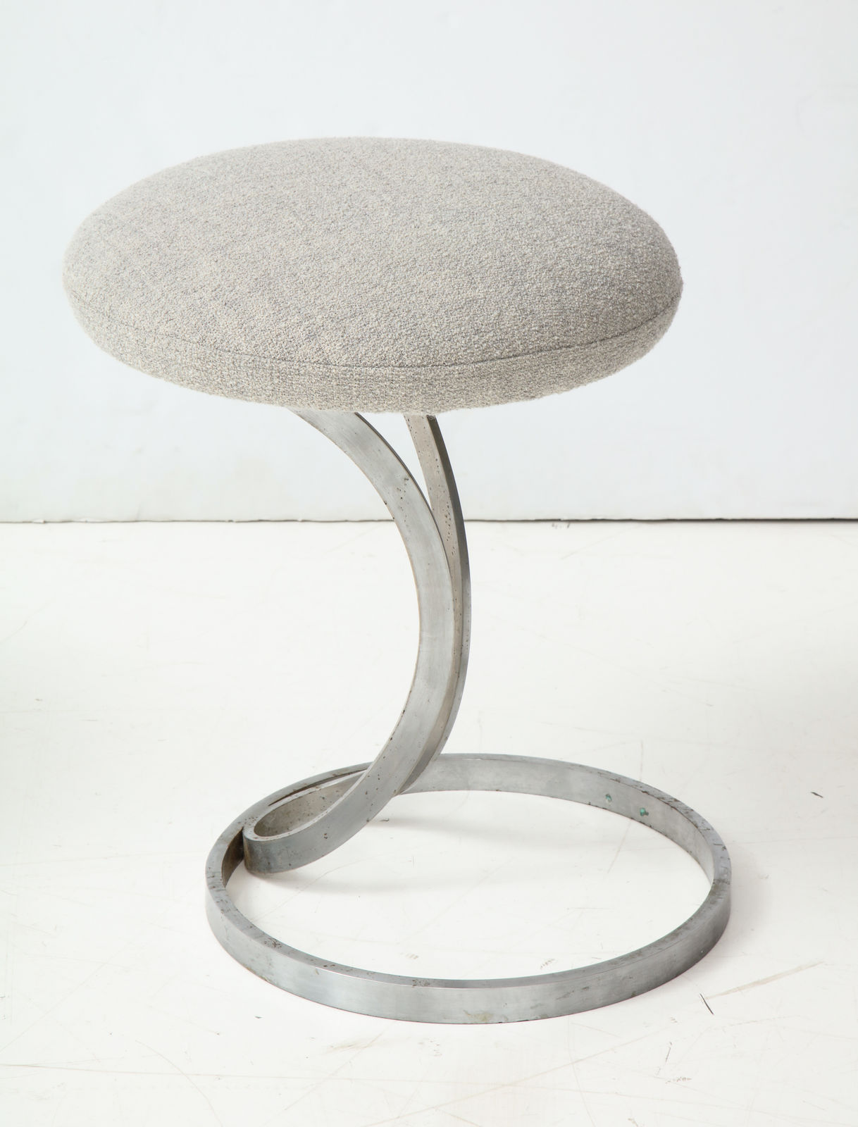 Boris Tabacoff, Stool