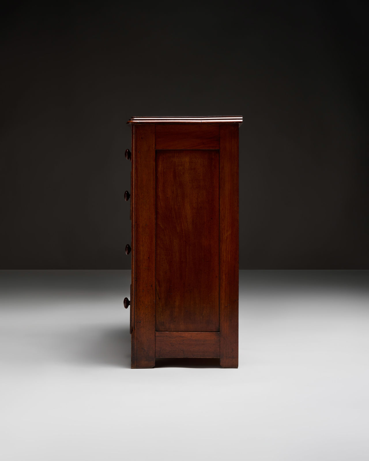 Victorian Chest of Drawers