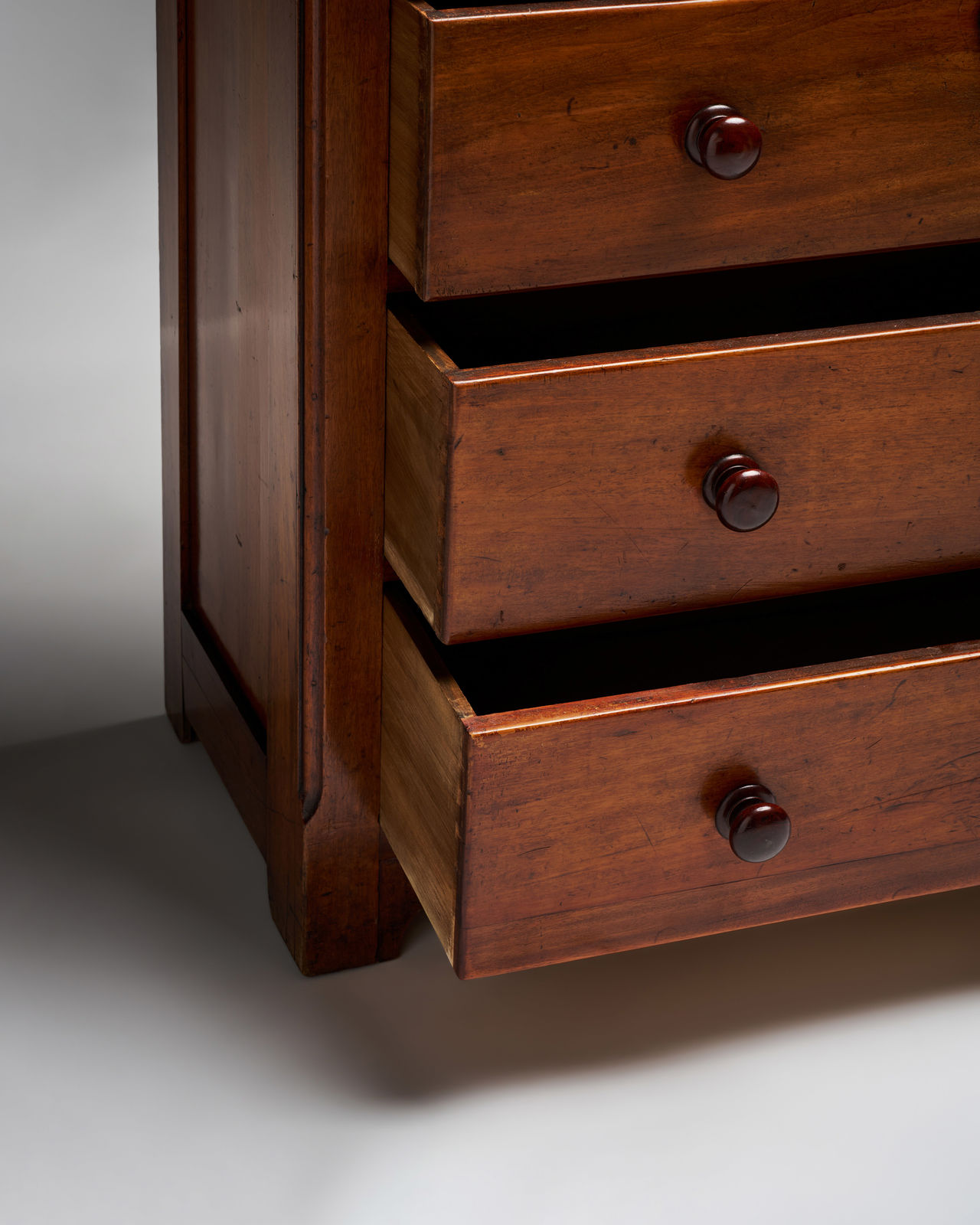 Victorian Chest of Drawers