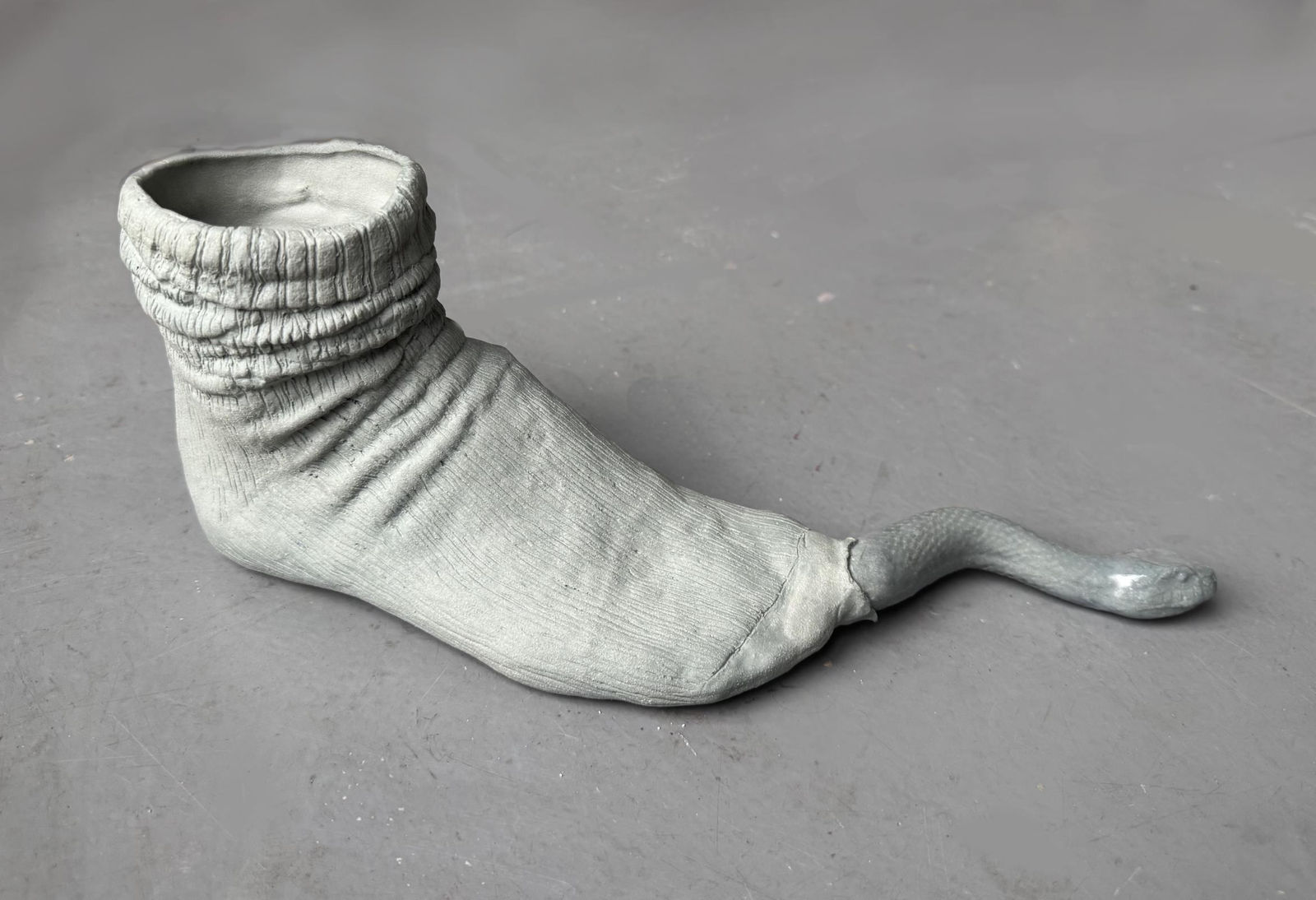 Lucy Mulholland, Slippery scary thoughts, 2025