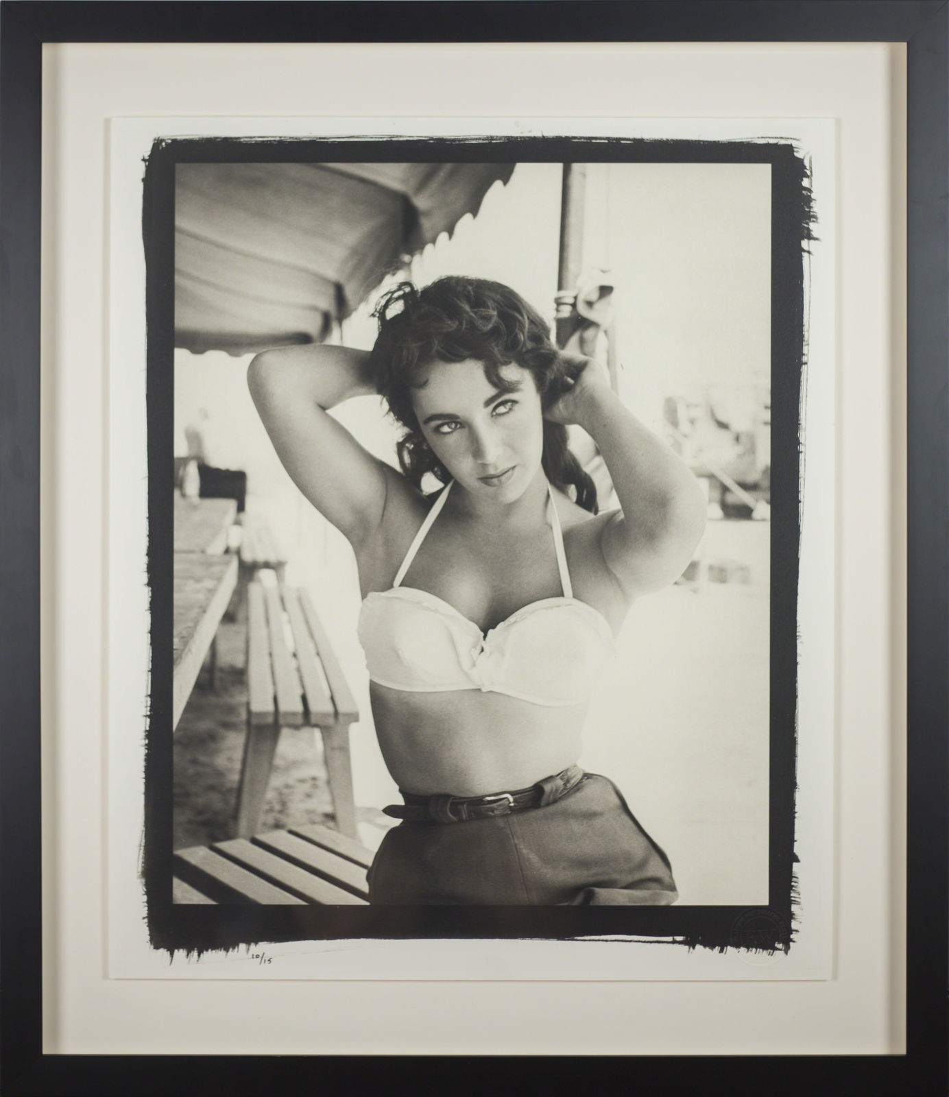 Frank Worth, Elizabeth Taylor with Bustier no.1 on set of 'Giant', 1955