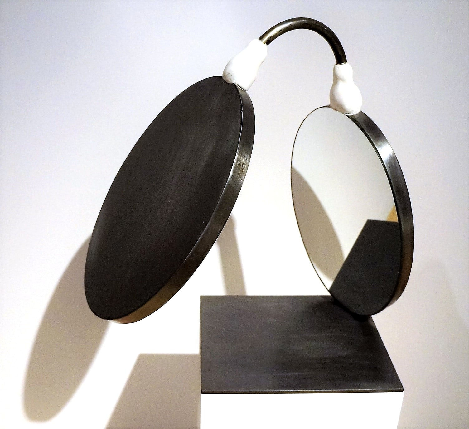 Teresa Serrano, Umbilical Cord, 1993