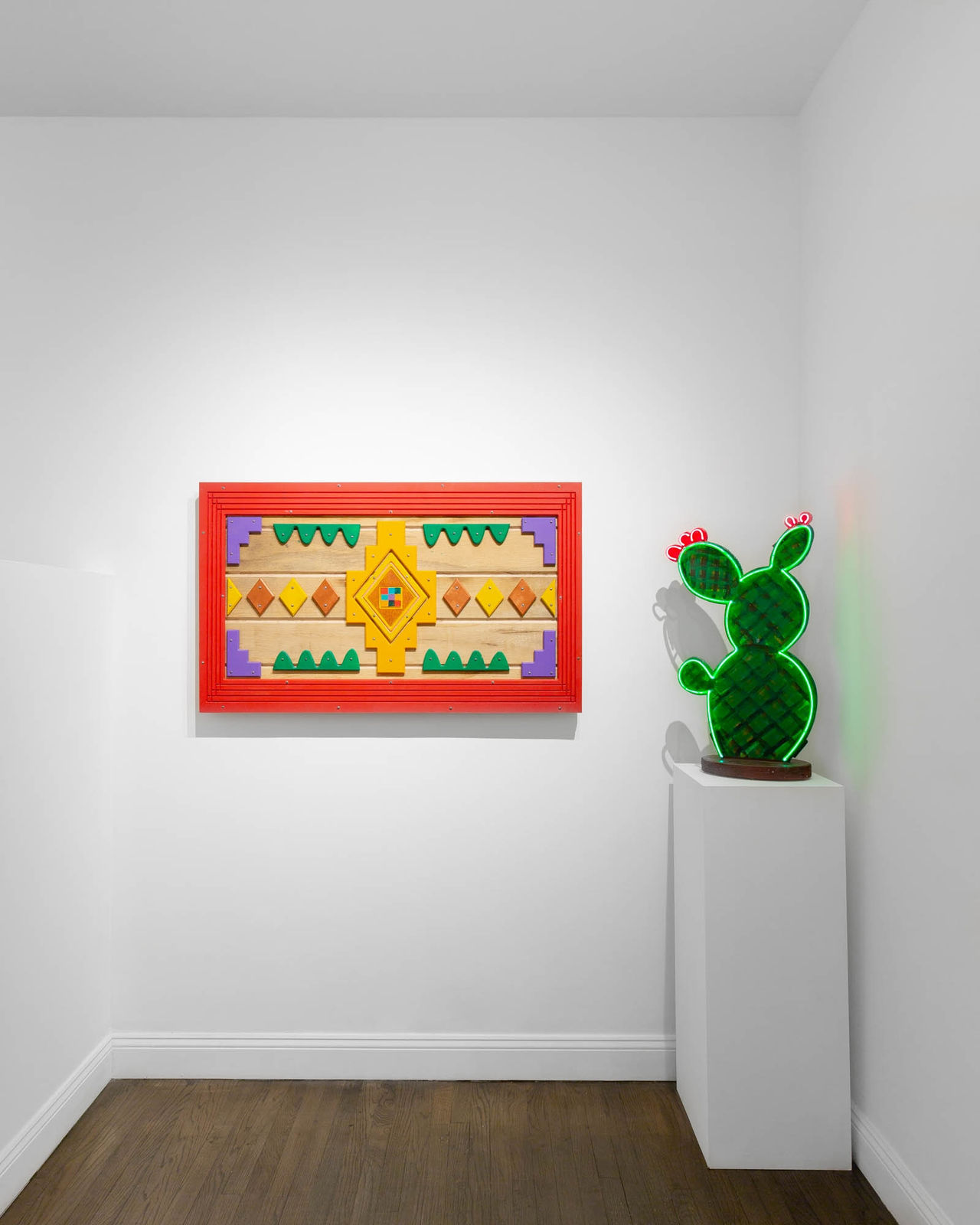 Frank Romero, Serape de Madera con Rojo, 2024