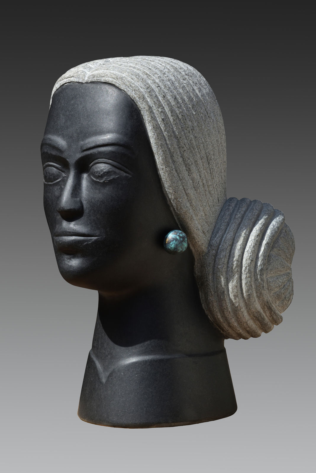 Deepak Rasaily, Lady with earrings