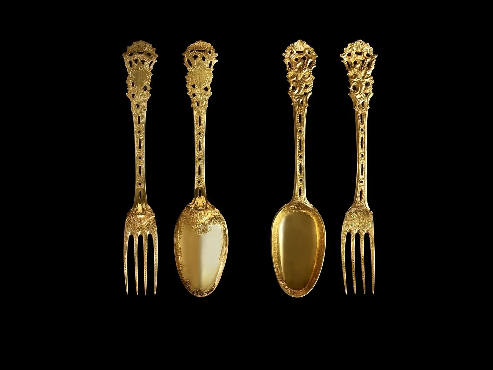 Conjunto de talheres - colheres, garfos e facas em ouro (6 de cada), com estojo/barretina, Portugal, Lisboa, ca. 1740-1750