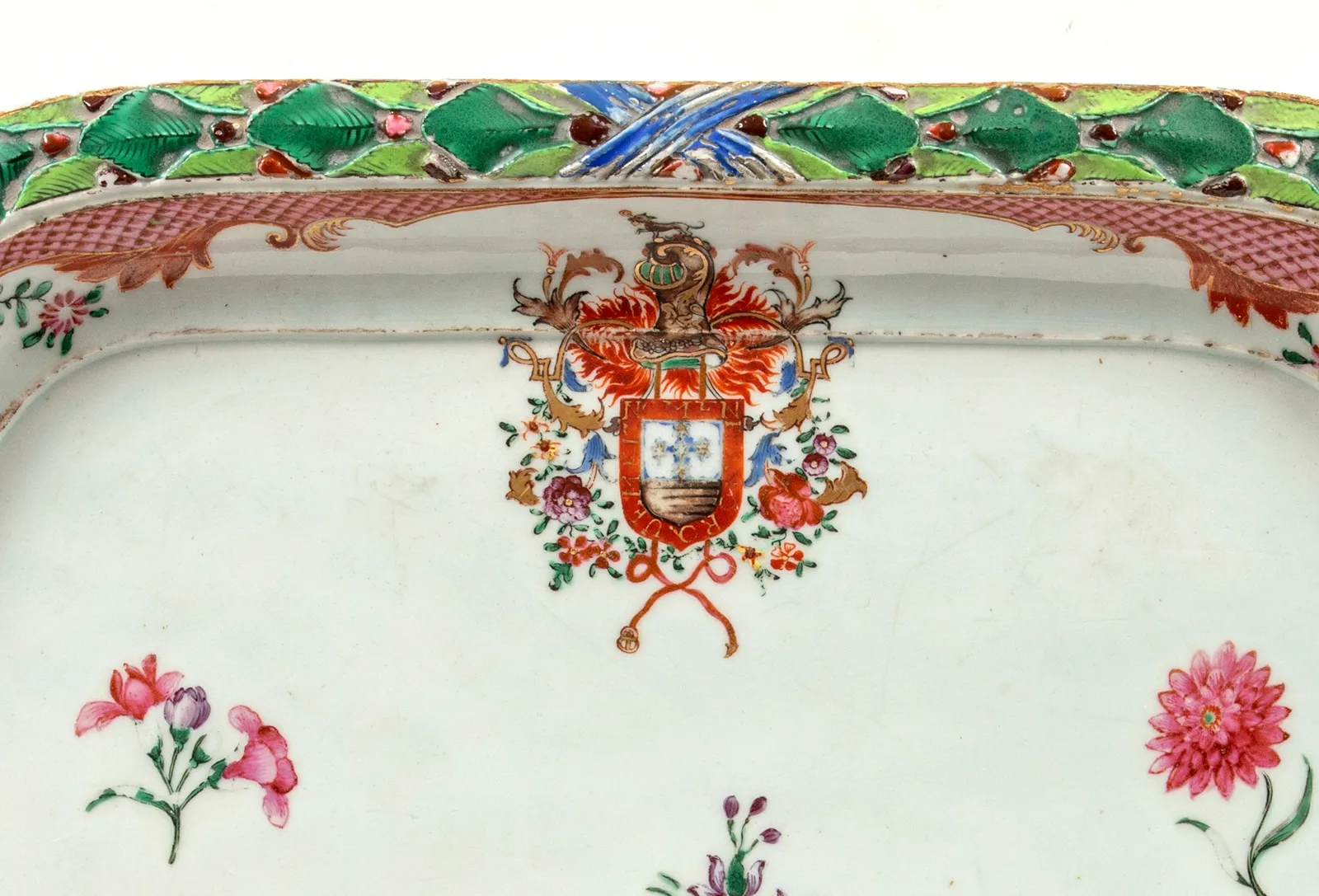 Terrina com travessa com armas Cruz Sobral Alagoa II, período Qianlong , ca. 1750