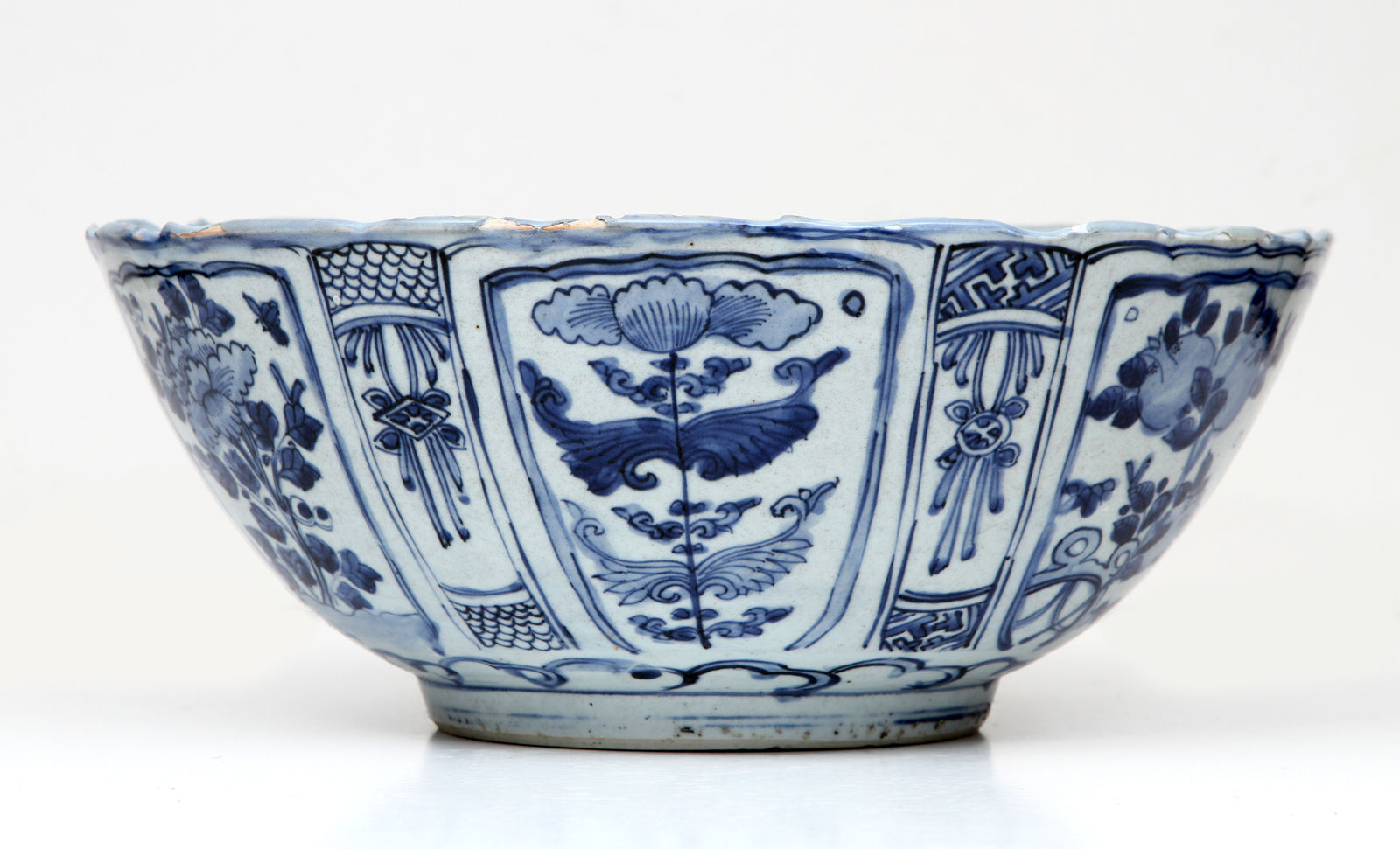 Taça em Procelana Kraak, Dinastia Ming, Reinado Chongzhen (1627-1644), c.1640-1645.