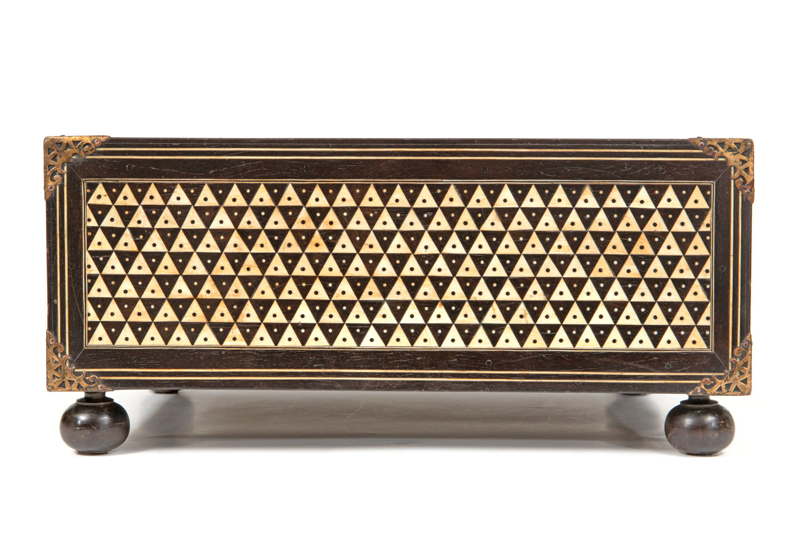 An Indo-Portuguese Thane writing box, India, probably Thane; 1560–1630