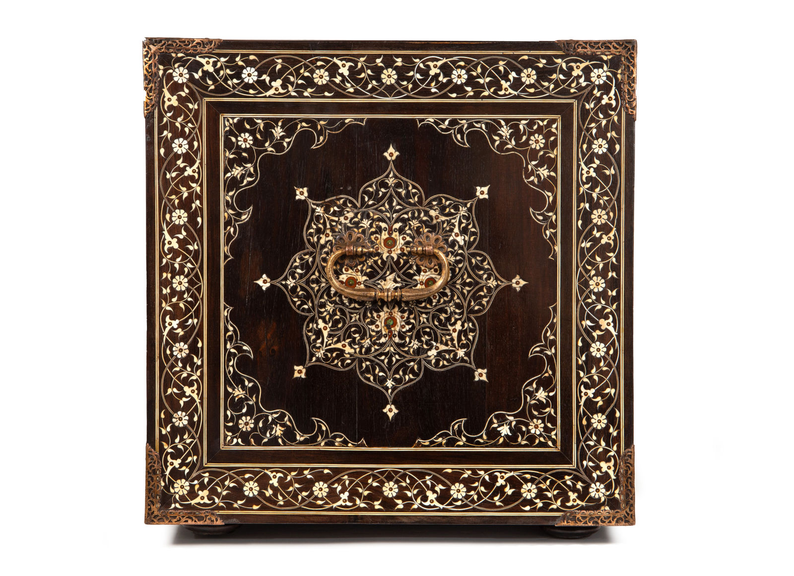 Contador indo-português com Casal de Nobres Portugueses e Cenas de Caça , Índia, Guzarate, séc. XVI (finais)