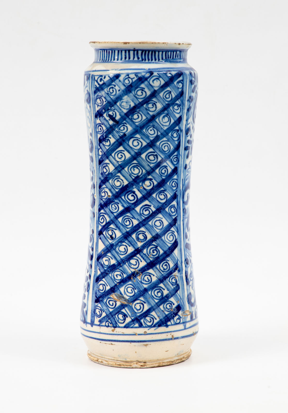 An Acanthus Leaves and Lattice apothecary jar, Lisbon, 1600–1620