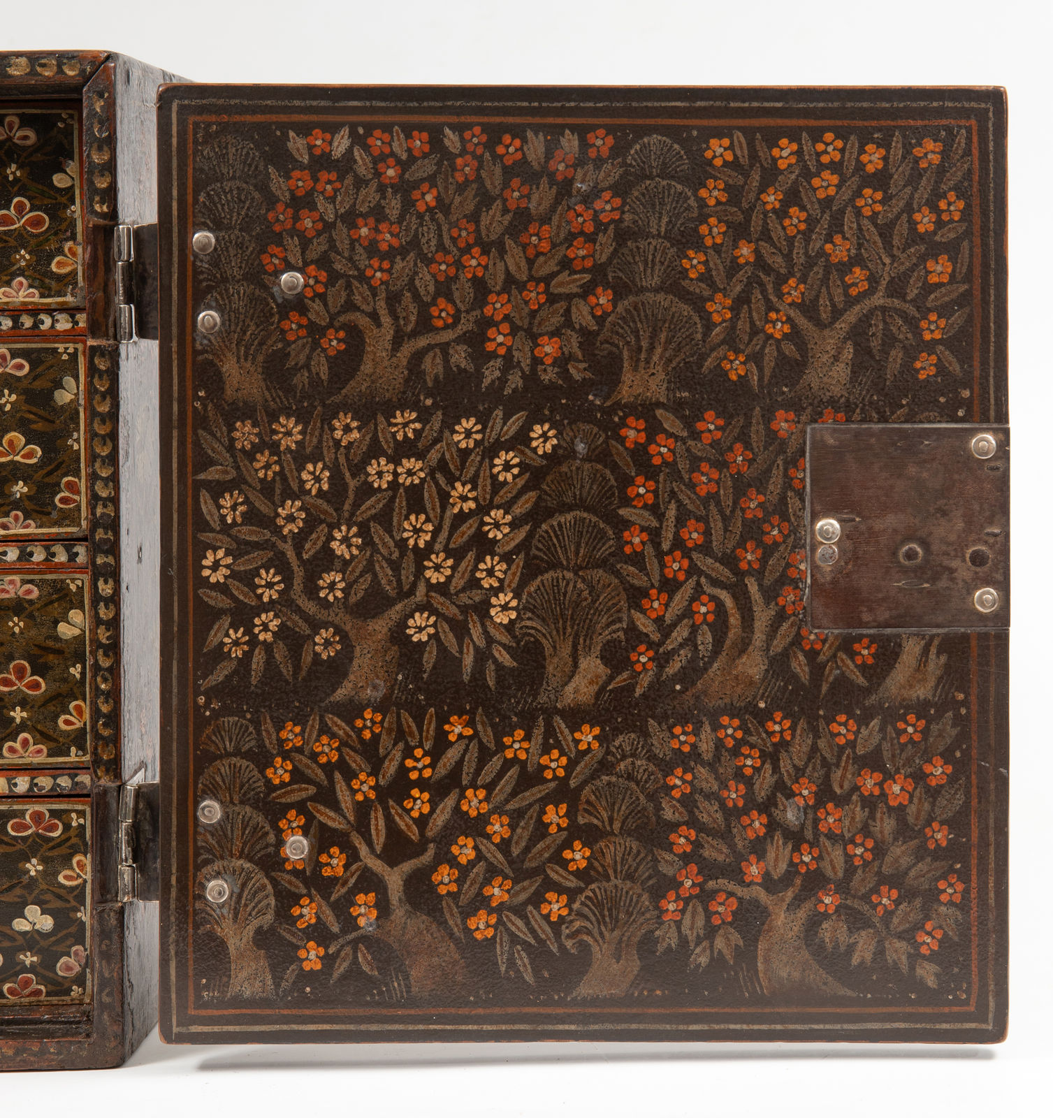 An Indo-Portuguese Chaul painted ventó, India, probably Chaul, early 17th century