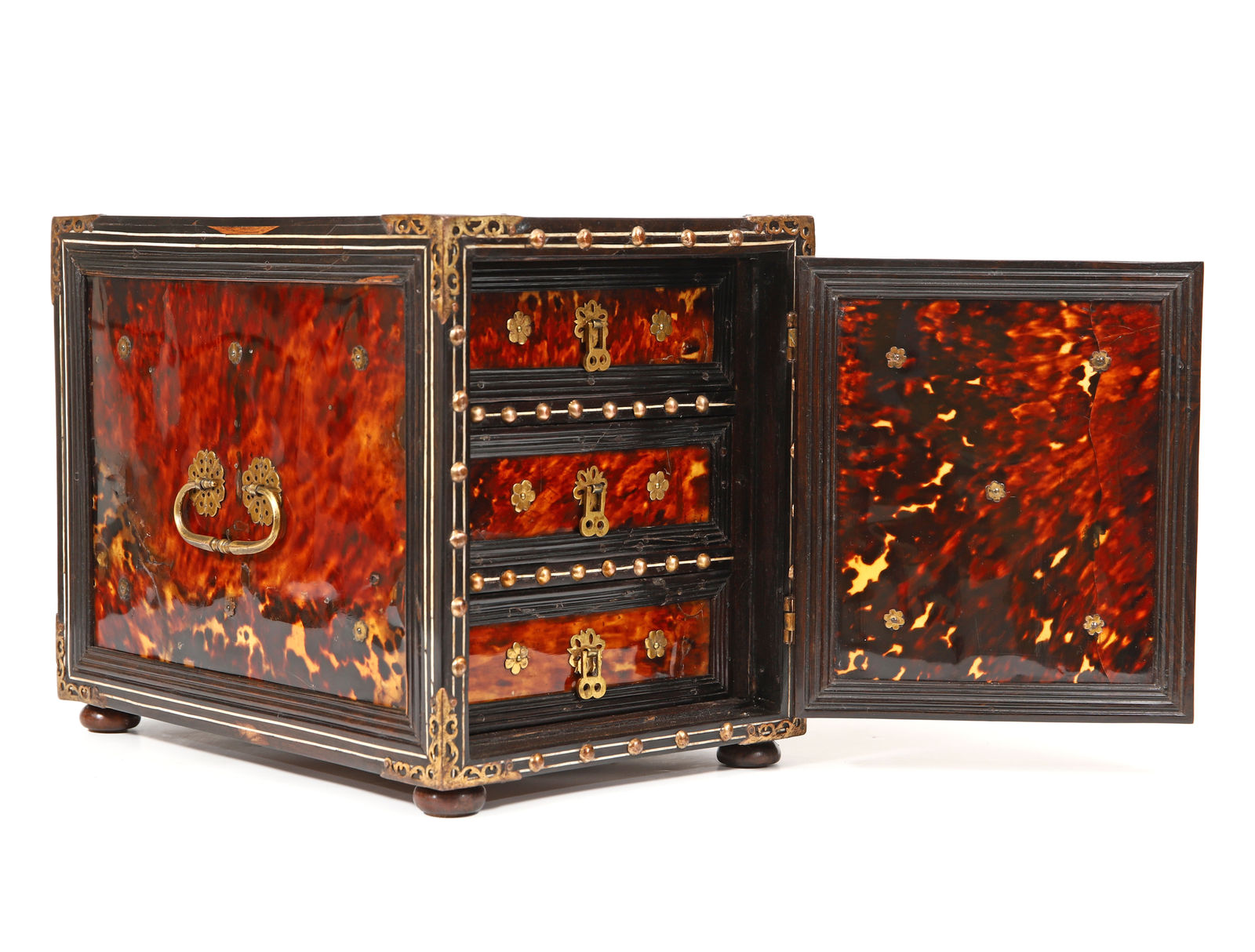 An Indo-Portuguese Writing Table (Ventó), Gujarat 17th c.