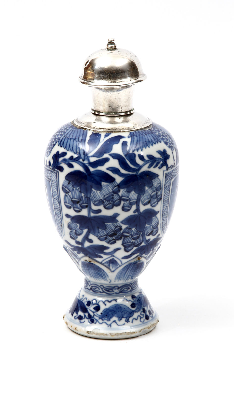 Frasco de Chá Brasonado "Lancastre", Dinastia Qing, Reinado Kangshi (1677-1722)