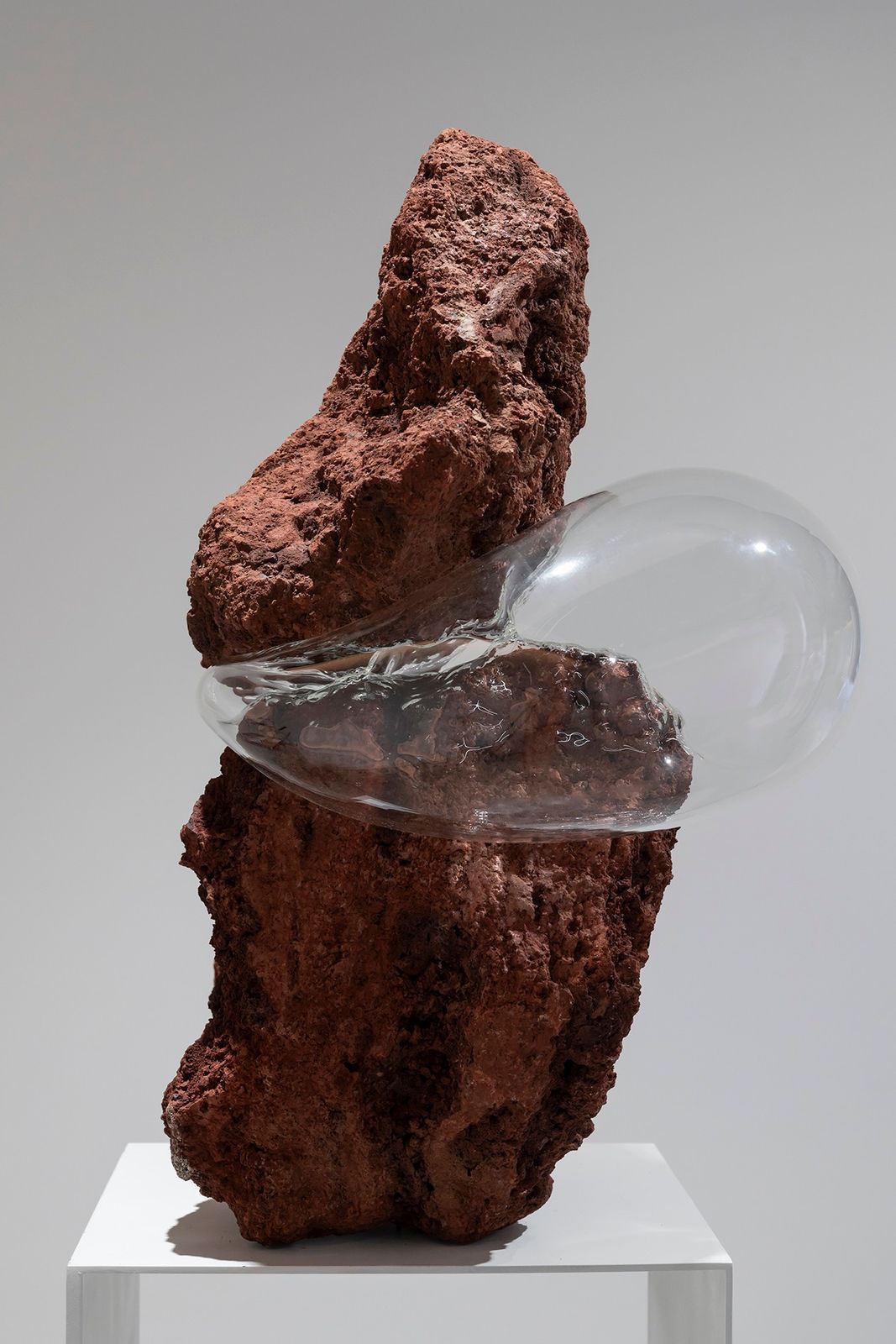 Simone Slee, Rocks holding up #10, 2024