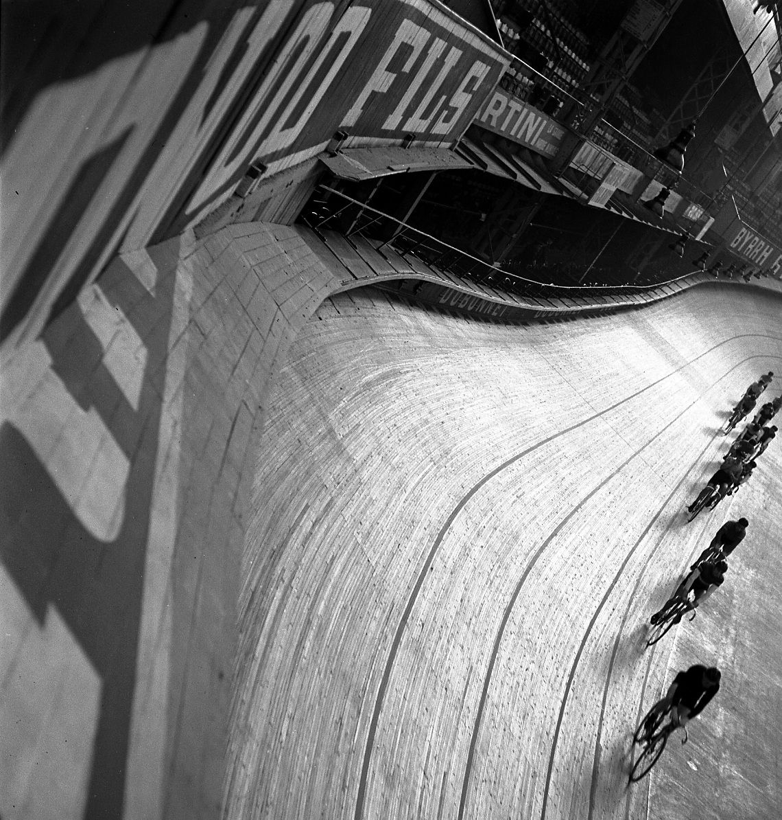 Roger Schall, Sur la piste des 6 Jours du Vel d'Hiv, 1935