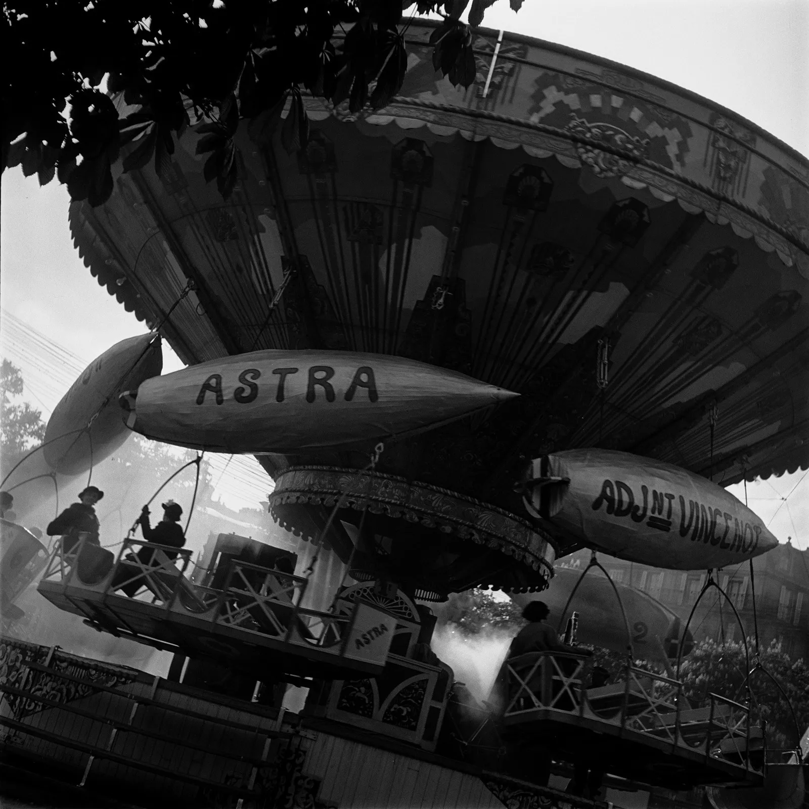 Roger Schall, Les dirigeables, 1936