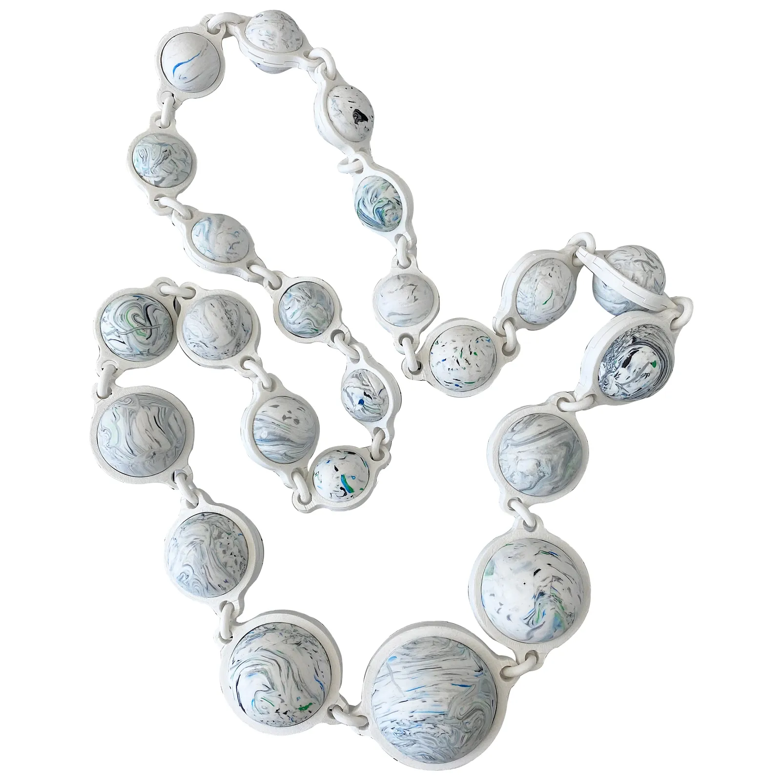 Kyoko Hashimoto and Guy Keulemans, Polylactic acid chain (large necklace 2), 2020