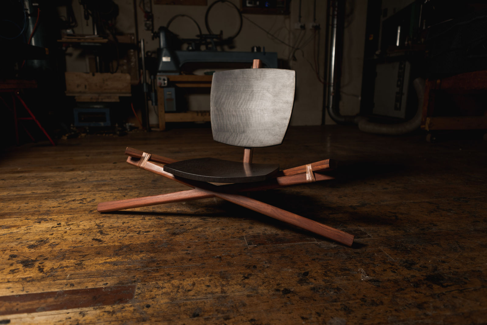 Damien Wright and Bonhula Yunupingu, Bala Ga Lili, Bonggawawu Nhenanhamirri (boss chair), 2022