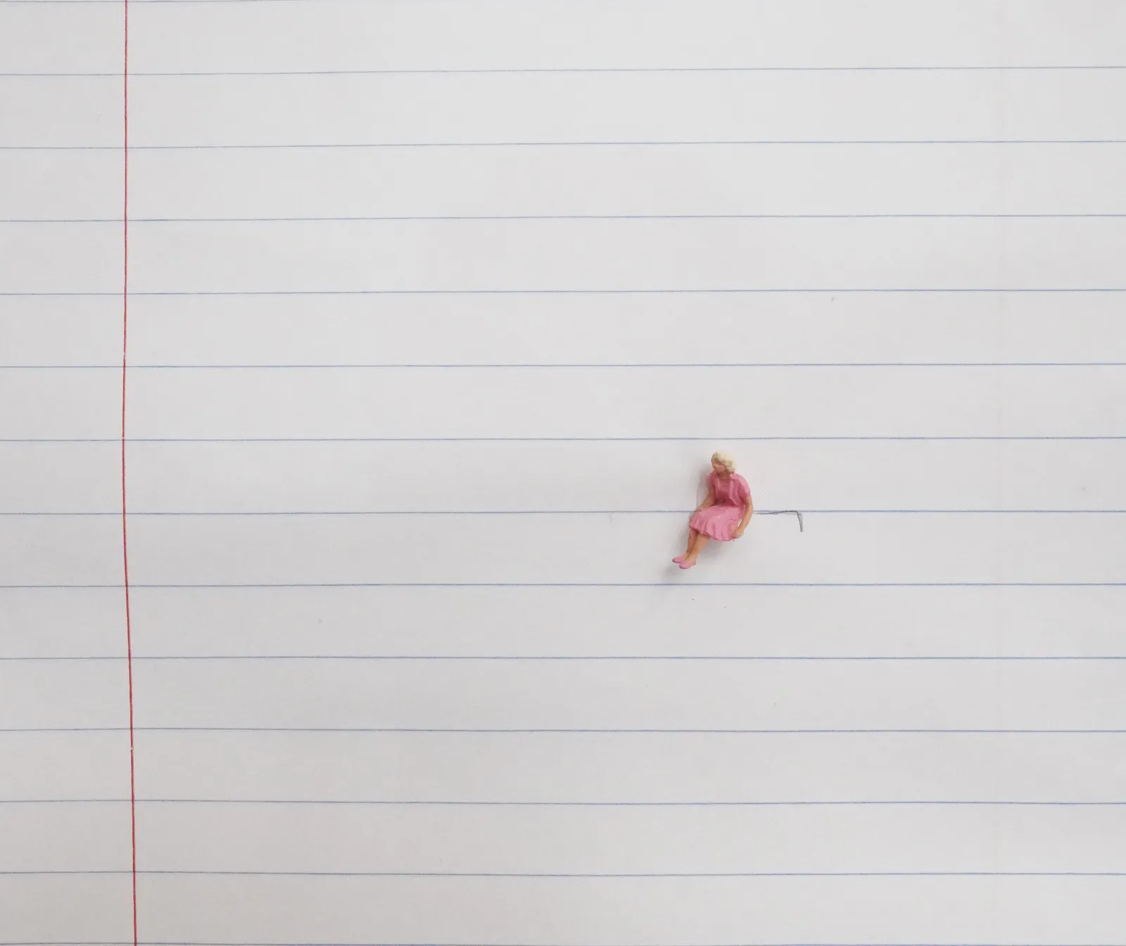 Liliana Porter, To wait for it (lady in pink), 2022